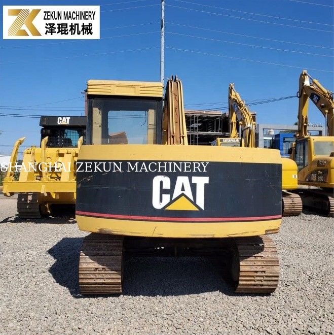 Japón usó una excavadora CAT E70B con bomba hidráulica en Shanghai en el concurso