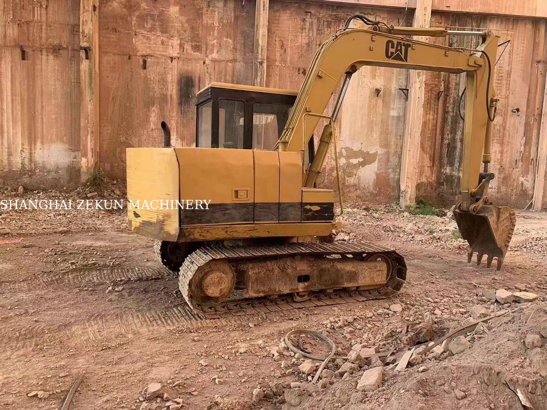 Excavadora CAT E70B usada en Japón con tamaños de mini excavadora y motor original de Japón