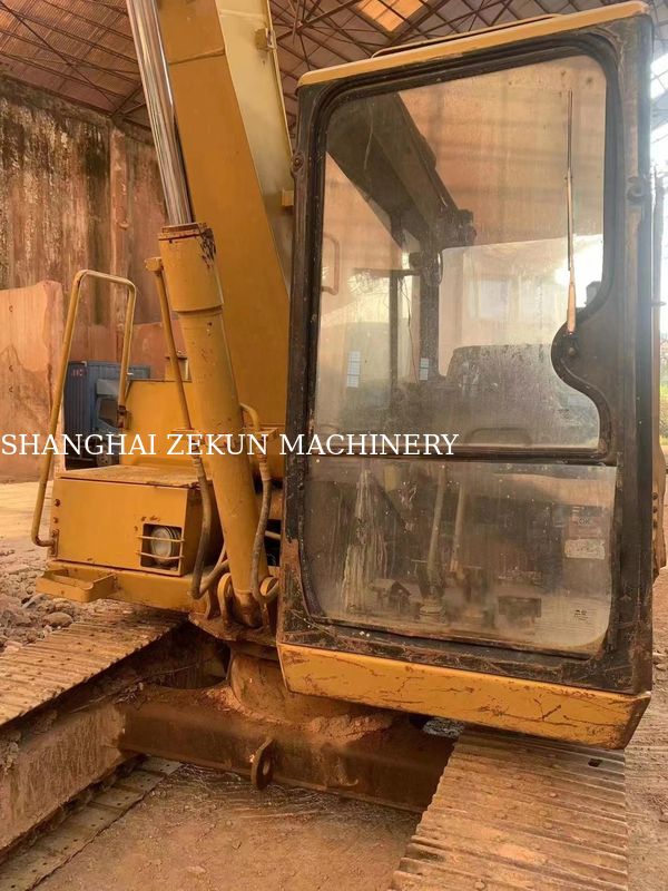 Excavadora CAT E70B usada en Japón con tamaños de mini excavadora y motor original de Japón