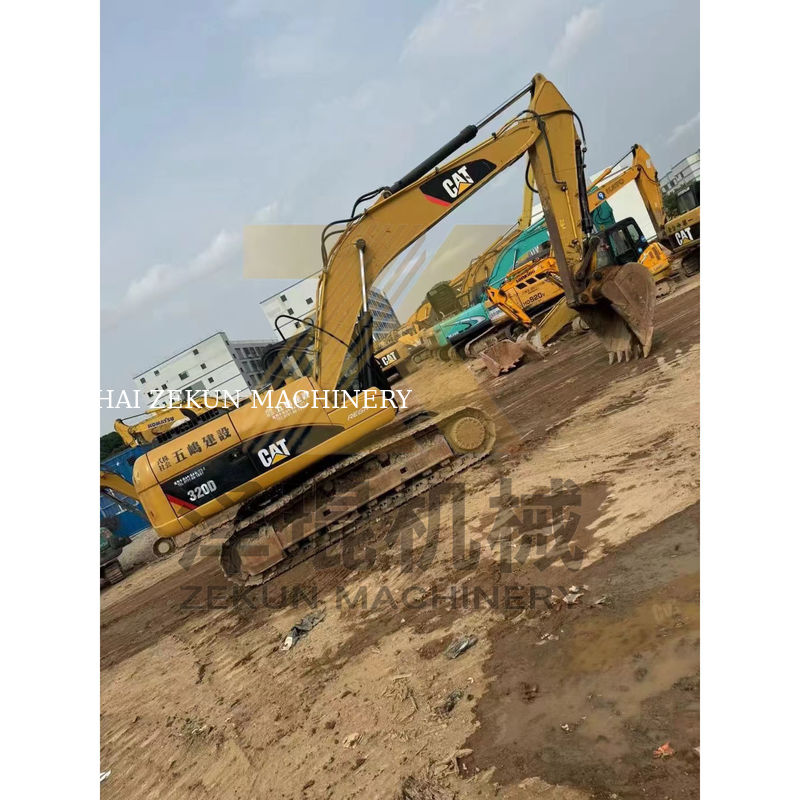 Excavadora usada Cat 320D en Japón con 20000 KG de peso de la máquina en buenas condiciones