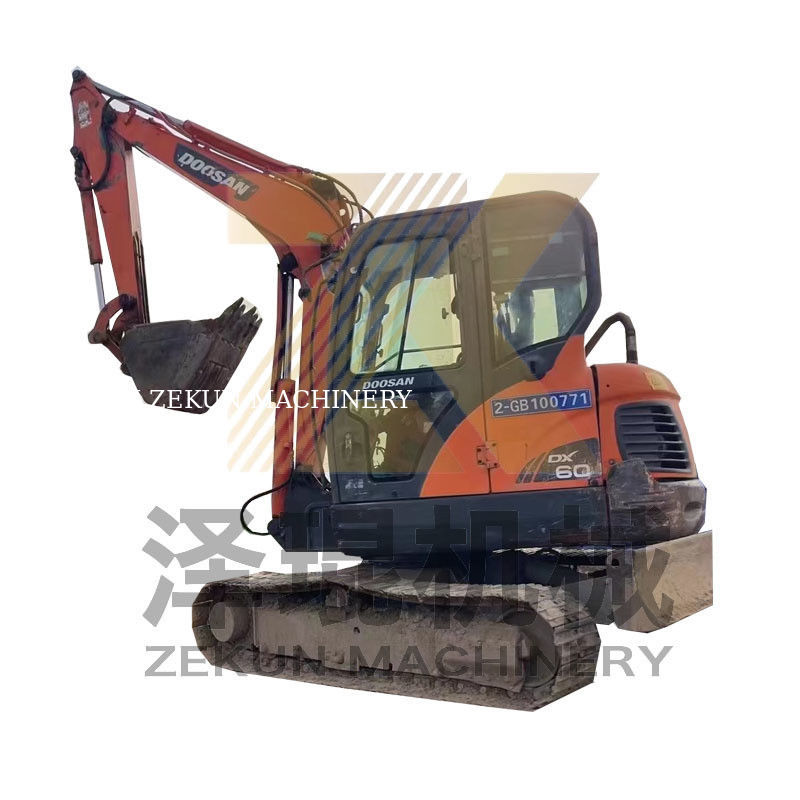 Excavadora Doosan DH60-7 de 2015 de segunda mano en buen estado 5500 KG de peso de la máquina