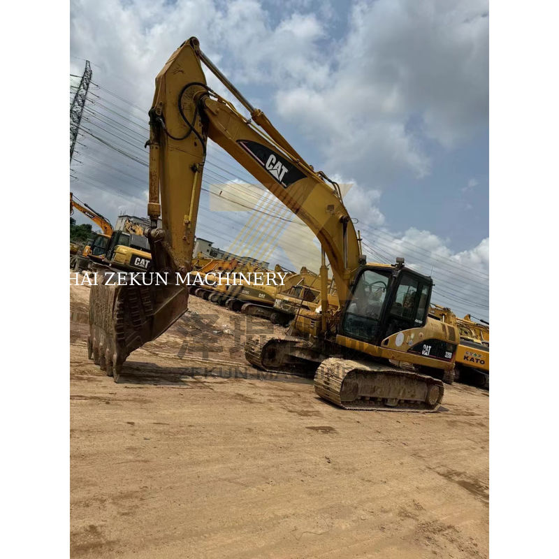 2015 año de segunda mano Shantui Kato Excavator 320D en en Shanghai Otra bomba hidráulica