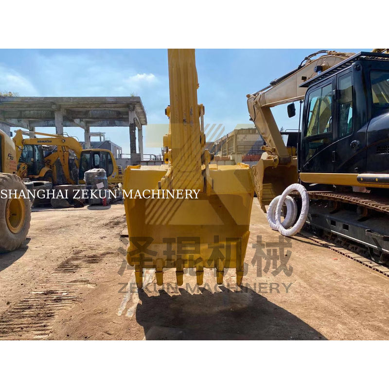 Gran oferta en la excavadora Komatsu PC220-22TON con 1170 horas de trabajo No te lo pierdas