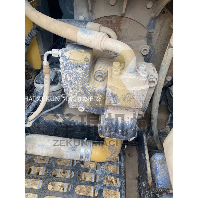 Una excavadora Sany SY75C en Shanghai con una potencia de 55 KW y un peso de 7000 kg