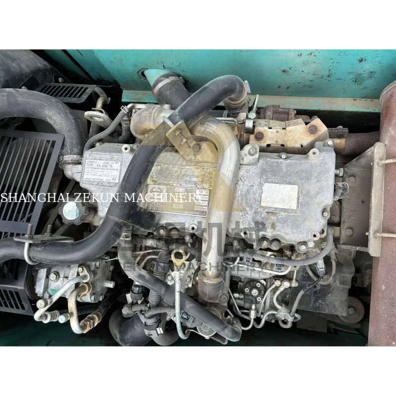 Maquina de excavación Kobelco SK210-8 de buena condición usada de 21 toneladas en Shanghai con año y motor HINO 2020