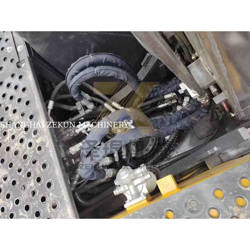 Otra bomba hidráulica EC140 Excavadora en buen estado y con un peso de la máquina de 15870 kg