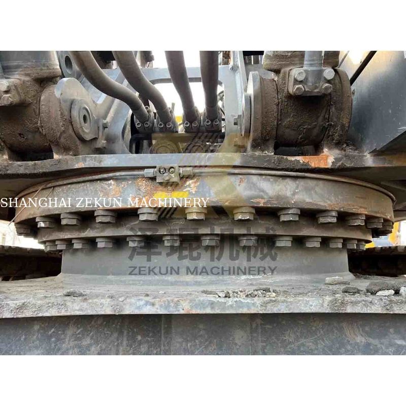 Excavadora Volvo Ec480dl de segunda mano con 4600 horas de trabajo y otro cilindro hidráulico