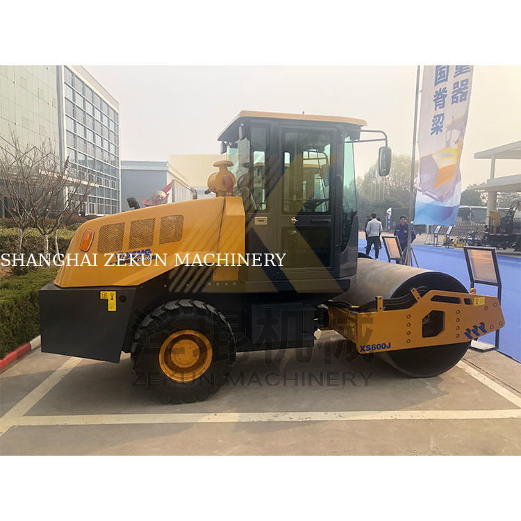 Usado XCMG XS600J 6T Roller un solo tambor Etapa III Trabajo en el camino