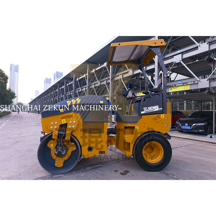 3.8T XCMG XMR403VT Roller vibratorio China Etapa III