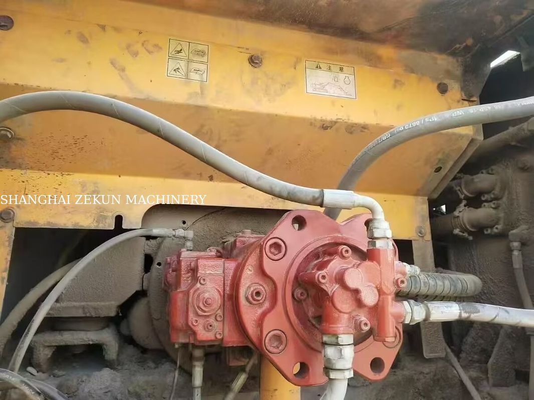 Excavadora Hyundai 305LC-9T con 17 818 horas de trabajo en excelente estado