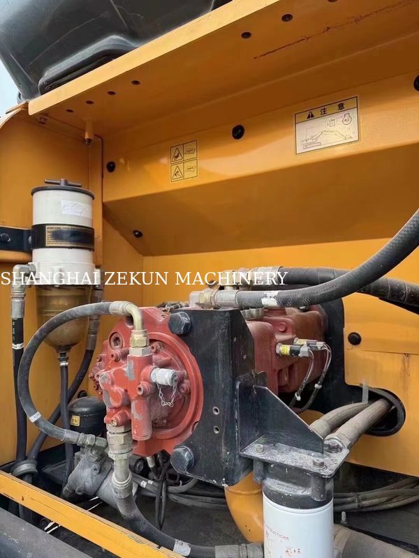Excavadora 2018 R215VS 3 800 horas de trabajo Perfecto para trabajos pesados
