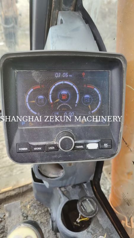 Excavadora Hyundai R150-9 2015 con martillo y 5.300 horas de trabajo para aumentar la productividad