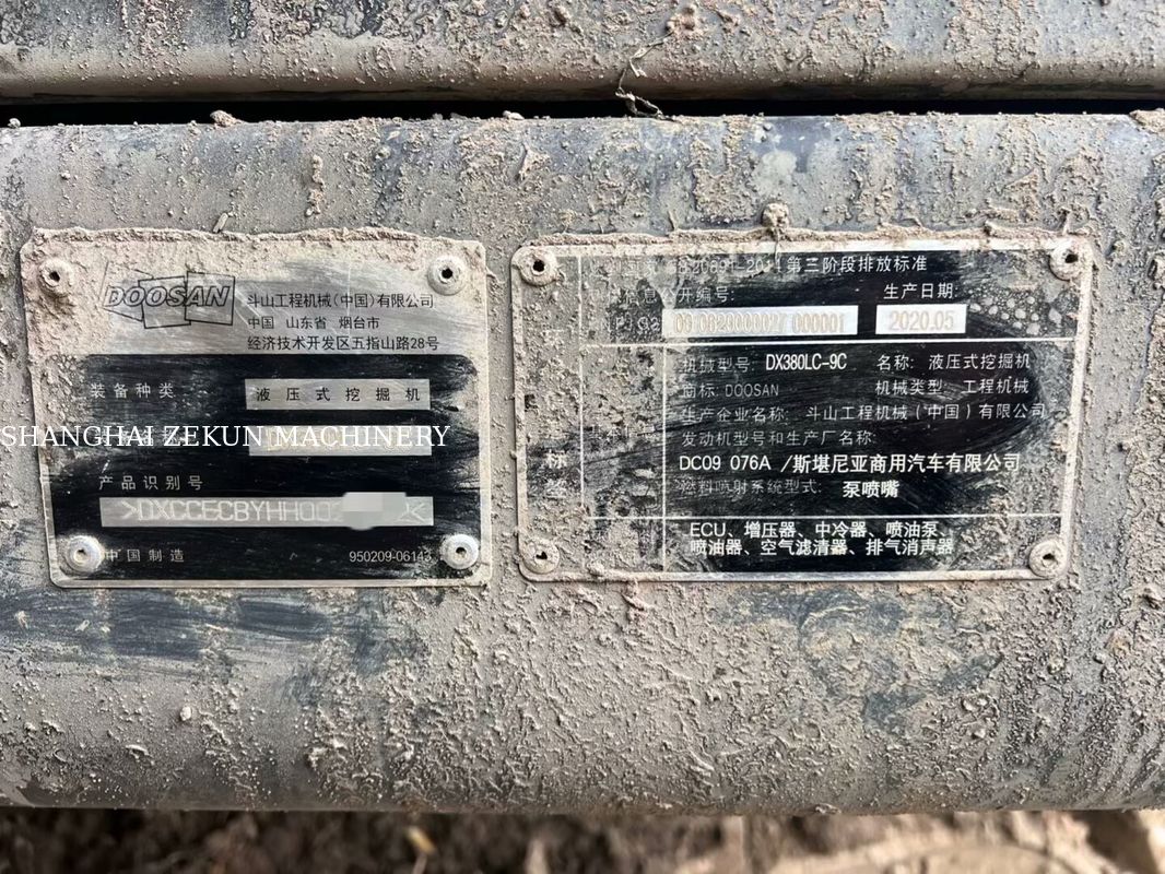 Excavadora usada Doosan DX380 de 2020 con 4 816 horas de trabajo en buenas condiciones