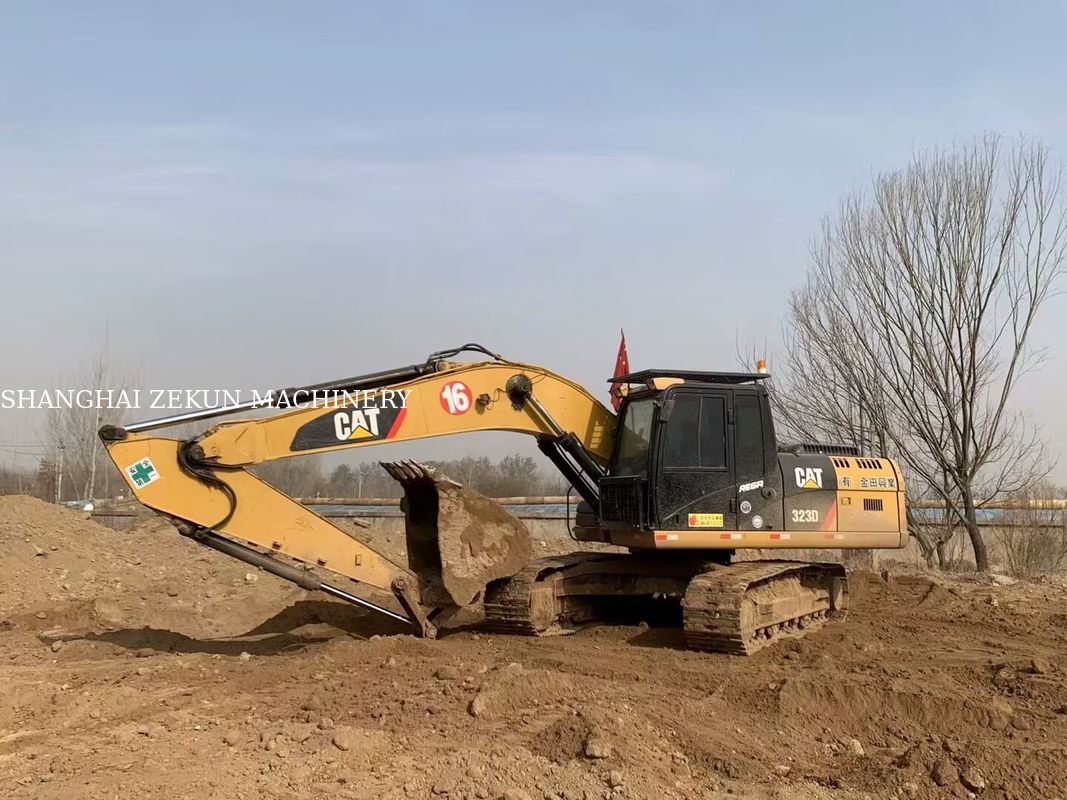 Excavadora versátil 2020 Cat 323D2 de 23 toneladas 4877 horas para diversas aplicaciones