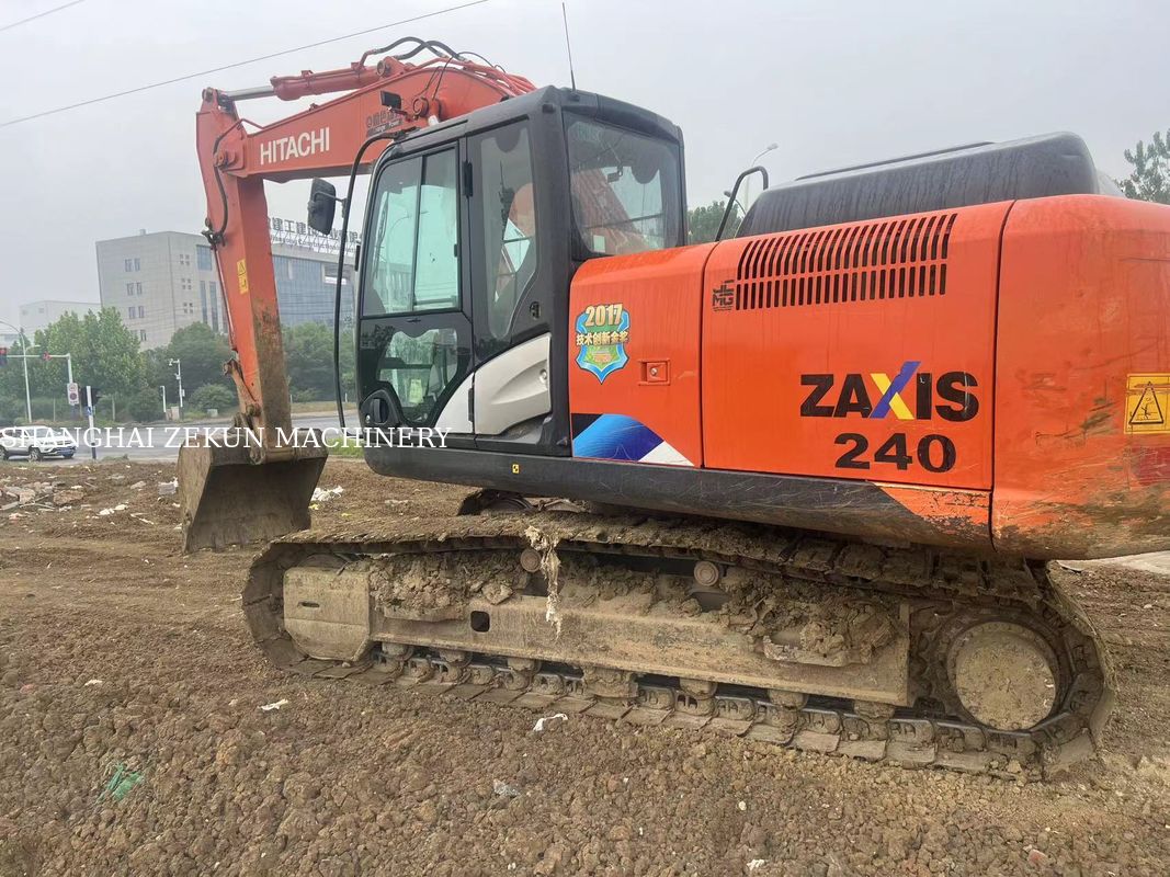 Excavadora Hitachi ZX200-5A de 2022 con altura máxima de excavación de 9 y velocidad de giro de 13.3 rpm, 5500 horas