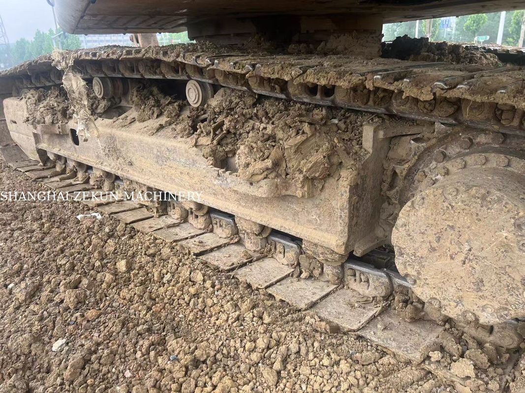 Excavadora Hitachi ZX200-5A de 2022 con altura máxima de excavación de 9 y velocidad de giro de 13.3 rpm, 5500 horas