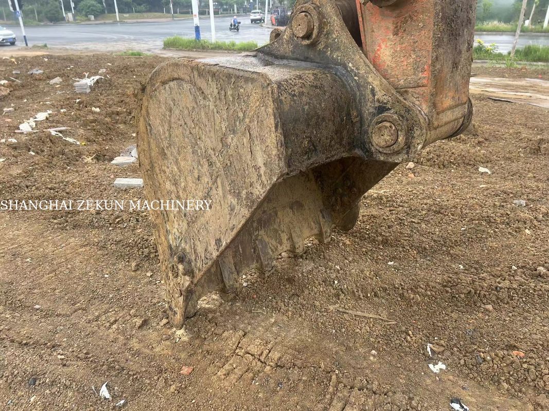 Excavadora Hitachi ZX200-5A de 2022 con altura máxima de excavación de 9 y velocidad de giro de 13.3 rpm, 5500 horas