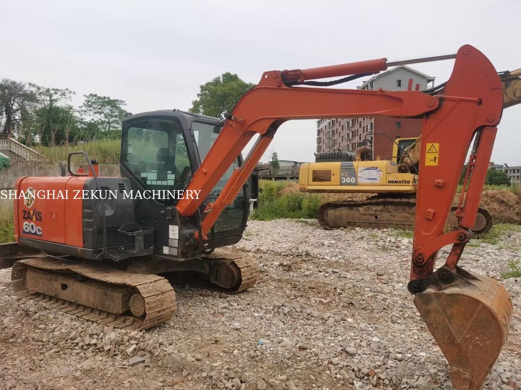 2023 Hitachi ZX60C-6A Excavadora 2785 horas Peso operativo 5 Cumple con el nivel 3 / Estadio III de la norma de emisiones