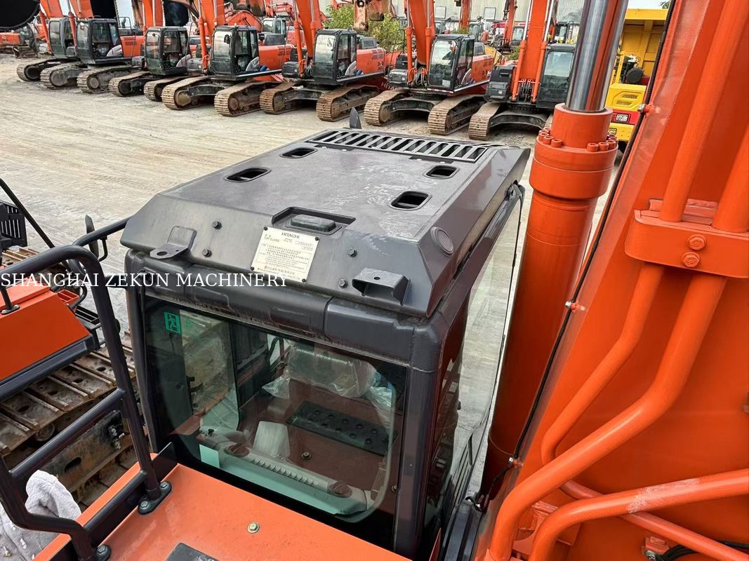 2024 Hitachi ZX520LCH Excavadora de alcance máximo en el nivel 12 del suelo Deslocamiento 15.68 L para el próximo proyecto