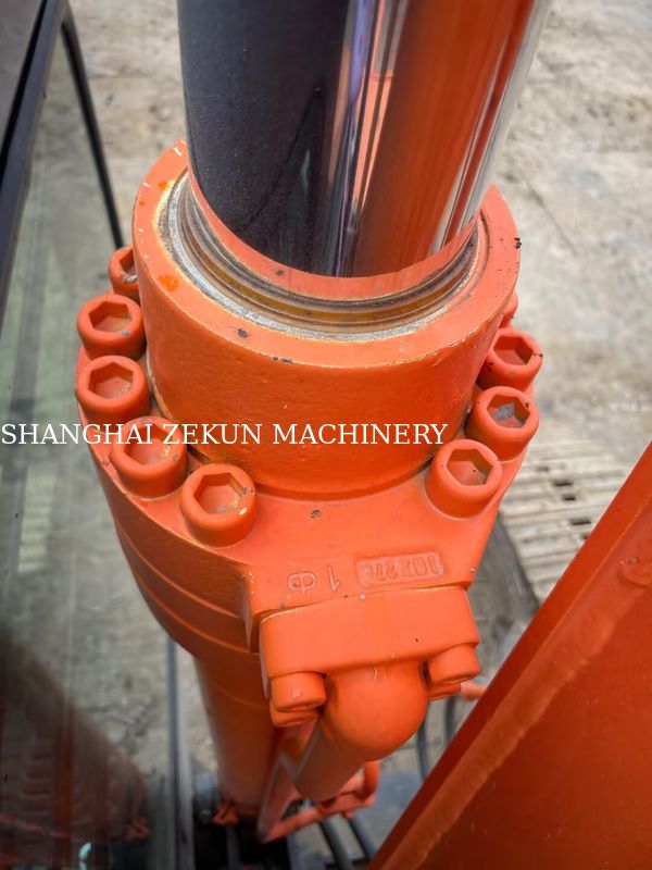 Excavadora Hitachi ZX200-3G 10658 horas Largo del brazo 2.94 m Altura máxima de excavación 620 mm