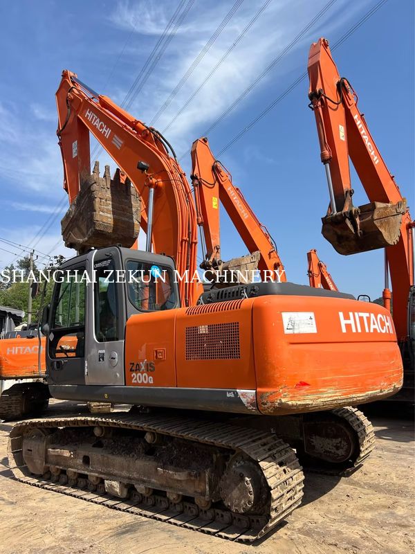 Excavadora Hitachi ZX200-3G 12081hrs Velocidad de desplazamiento 3.5 / 5.5 Km/h Características de la cabina Pantalla multifunción